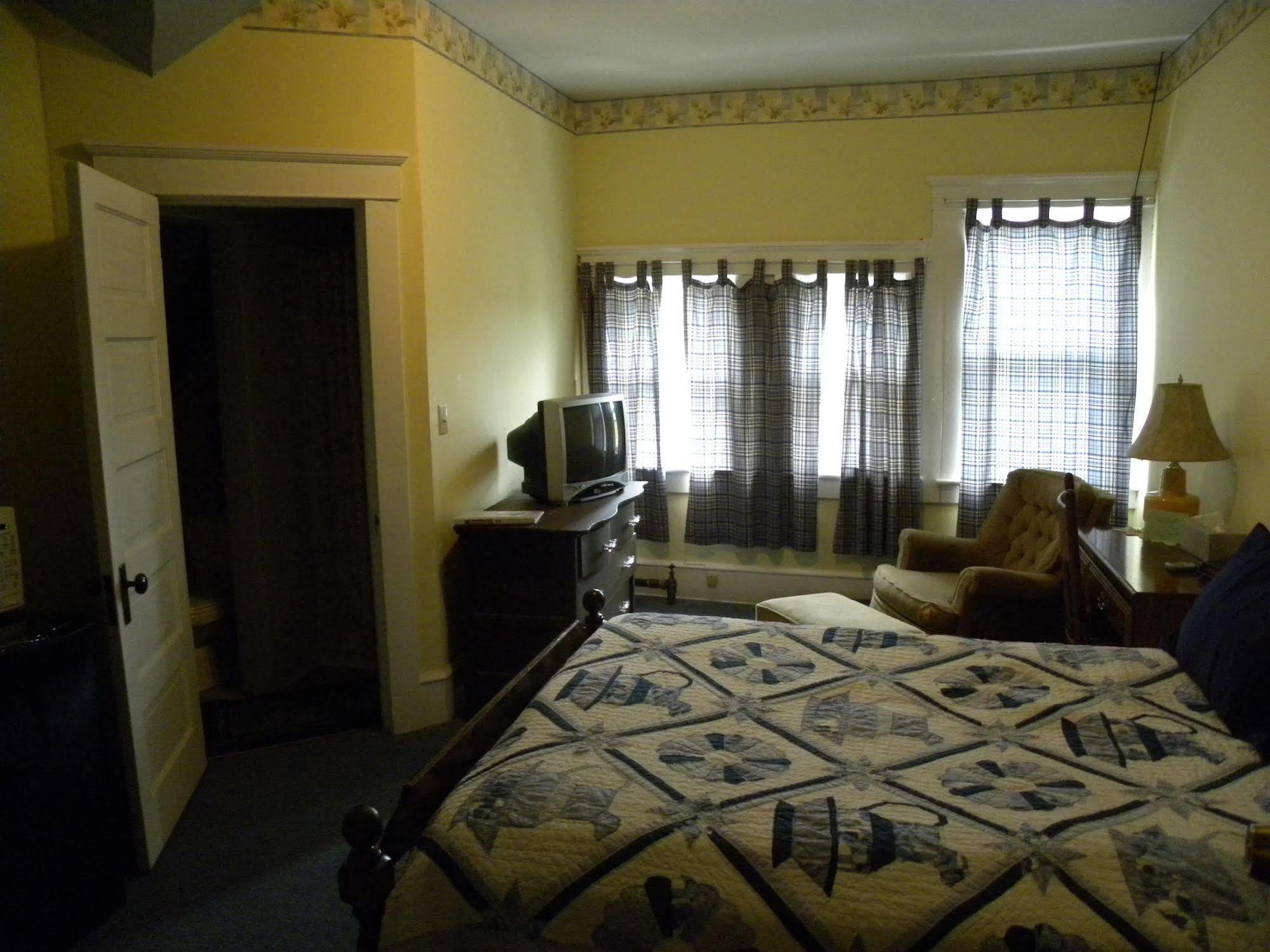 Victorian Charm Inn Towanda Екстер'єр фото