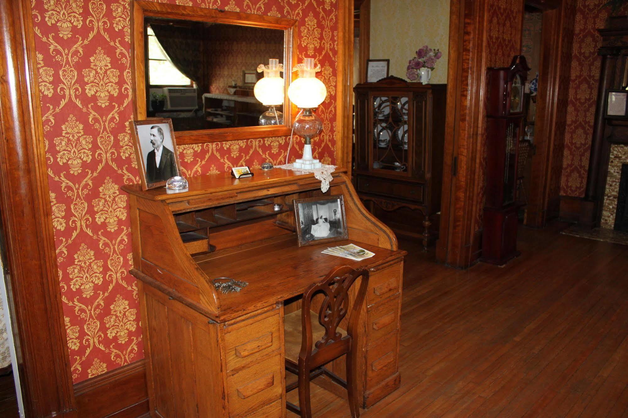 Victorian Charm Inn Towanda Екстер'єр фото
